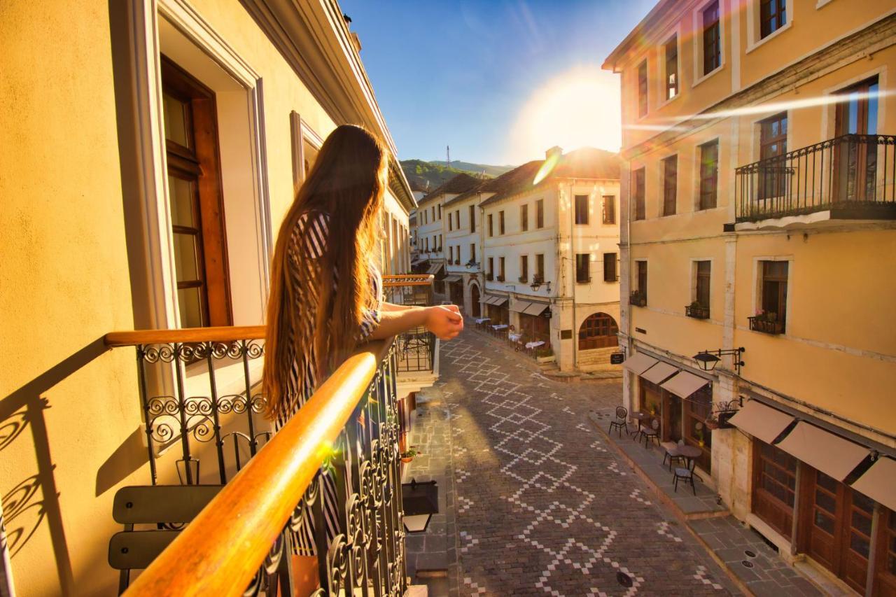 Hotel Argjiro Gjirokaster Bagian luar foto
