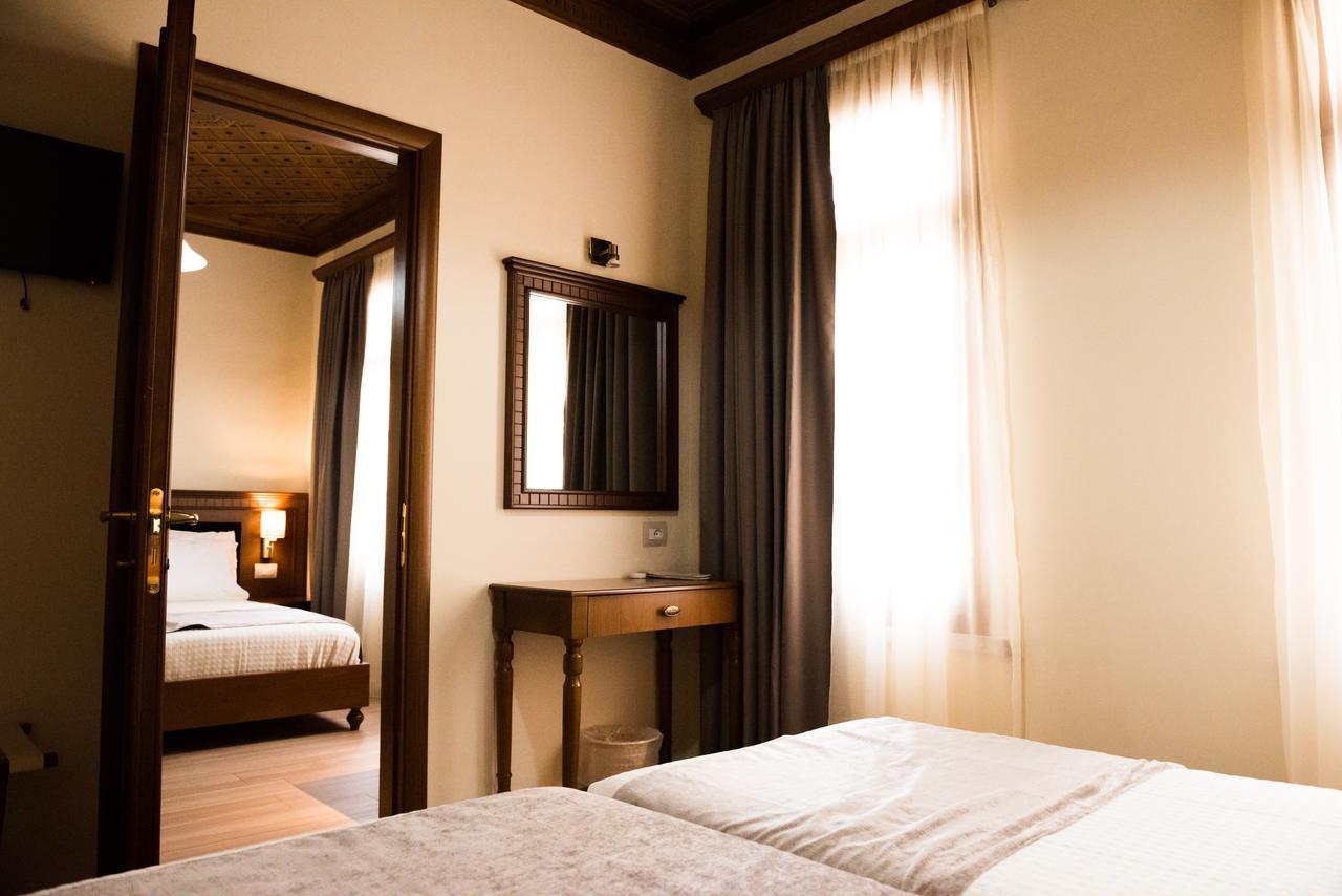 Hotel Argjiro Gjirokaster Bagian luar foto