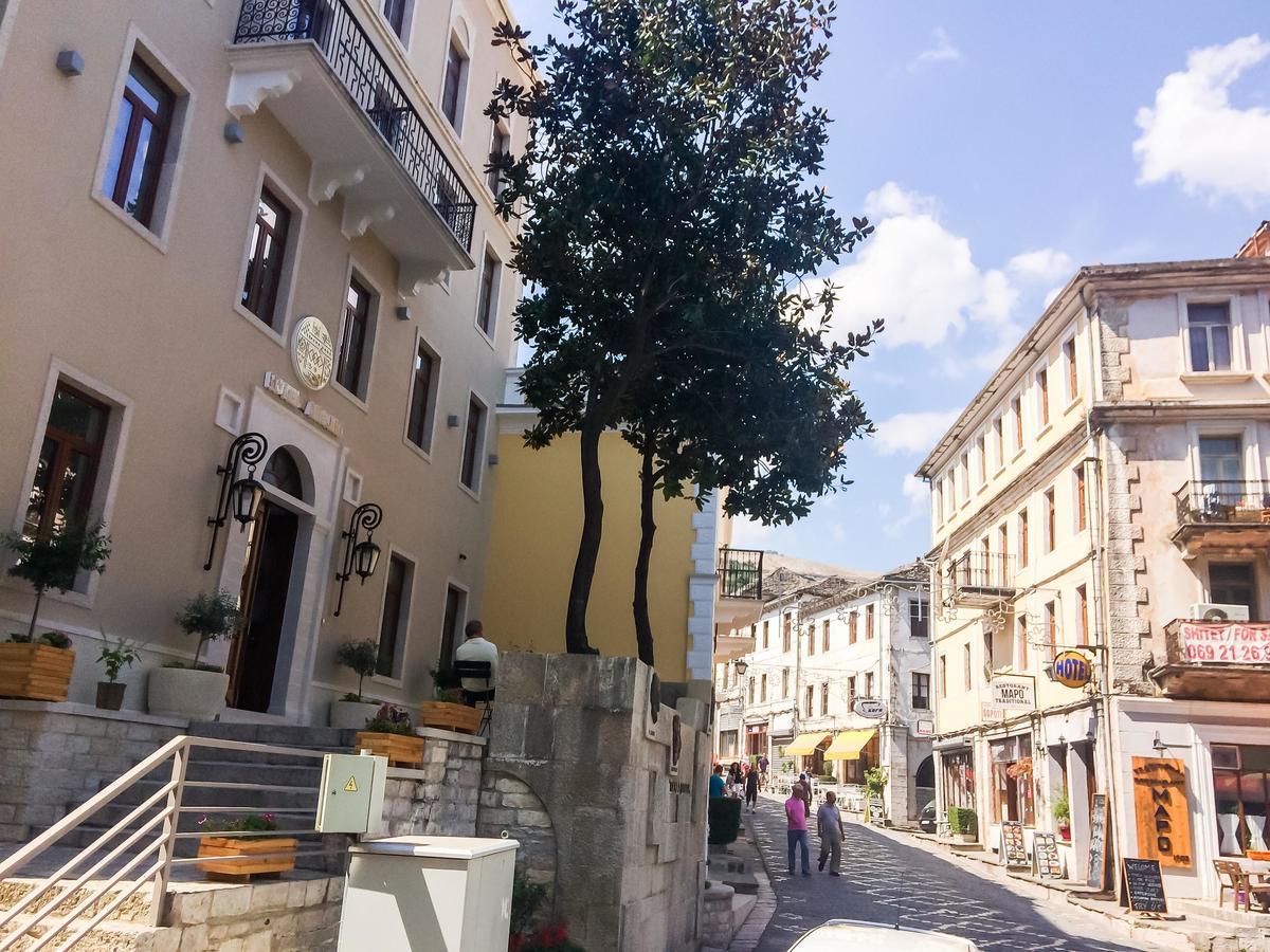 Hotel Argjiro Gjirokaster Bagian luar foto