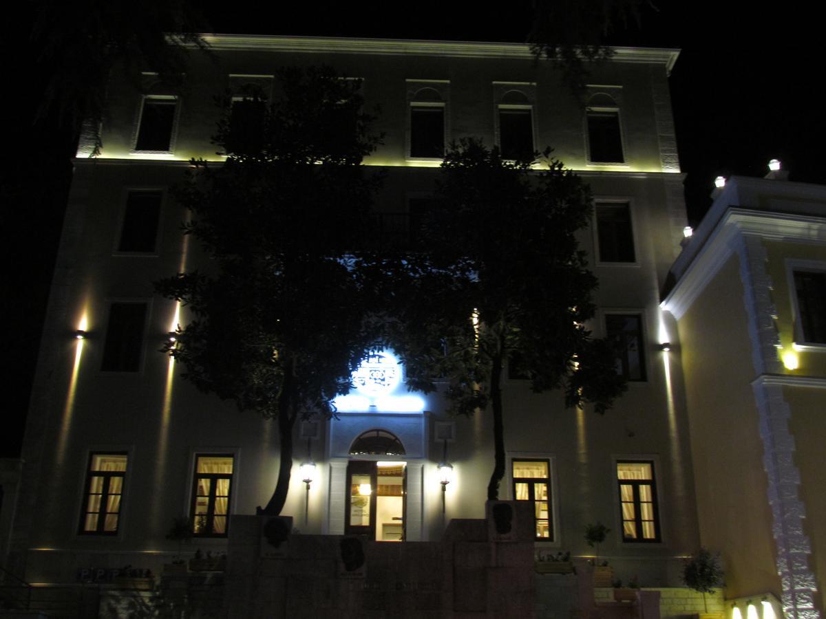 Hotel Argjiro Gjirokaster Bagian luar foto