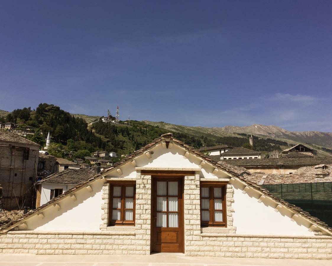 Hotel Argjiro Gjirokaster Bagian luar foto